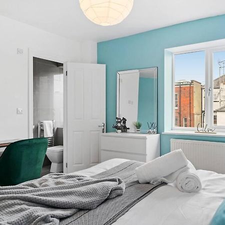 The Chaucer Suite - Exceptionally Stylish - Sleeps 4 Кэнтербари Экстерьер фото