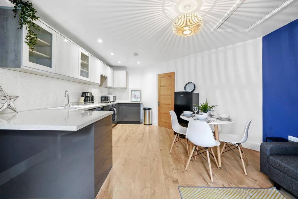 The Chaucer Suite - Exceptionally Stylish - Sleeps 4 Кэнтербари Экстерьер фото