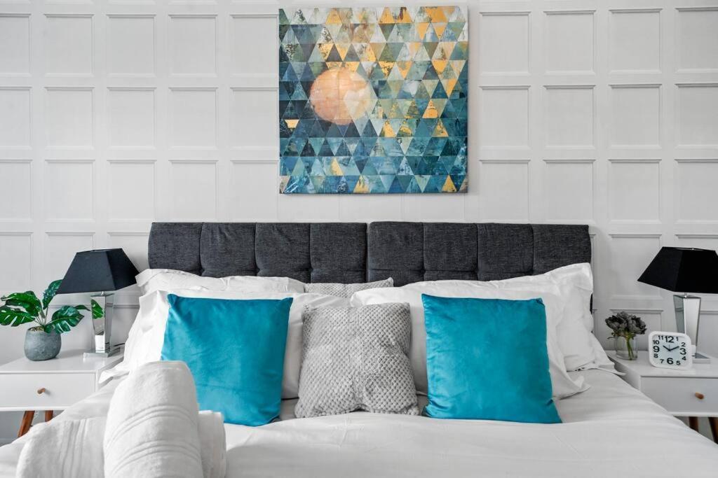 The Chaucer Suite - Exceptionally Stylish - Sleeps 4 Кэнтербари Экстерьер фото