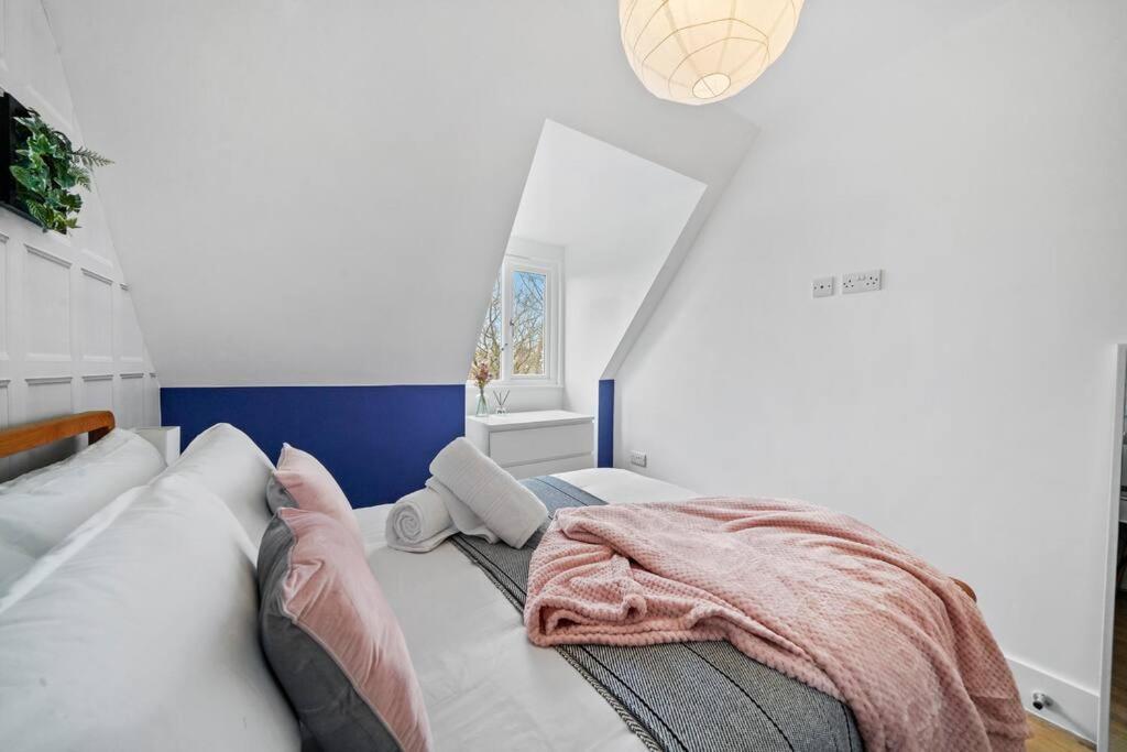 The Chaucer Suite - Exceptionally Stylish - Sleeps 4 Кэнтербари Экстерьер фото