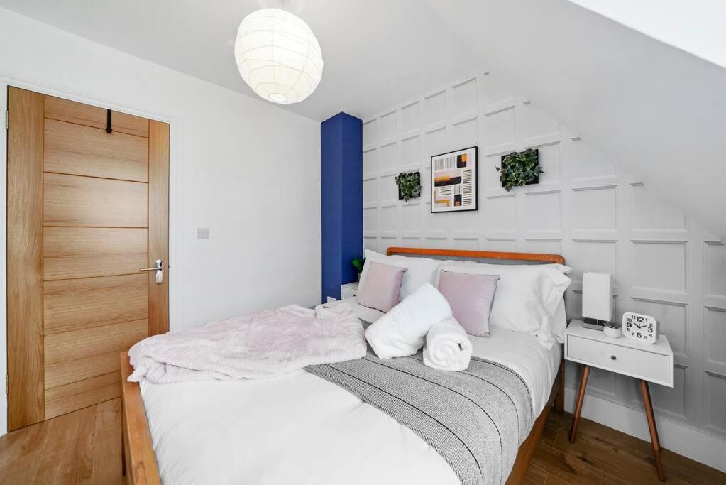 The Chaucer Suite - Exceptionally Stylish - Sleeps 4 Кэнтербари Экстерьер фото